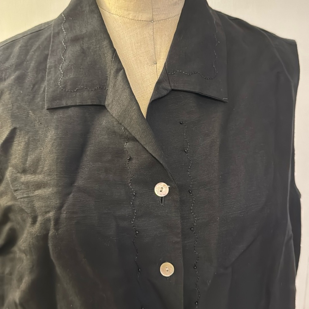Laura Scott sleeveless blouse with embroidered details - Picture 2 of 8